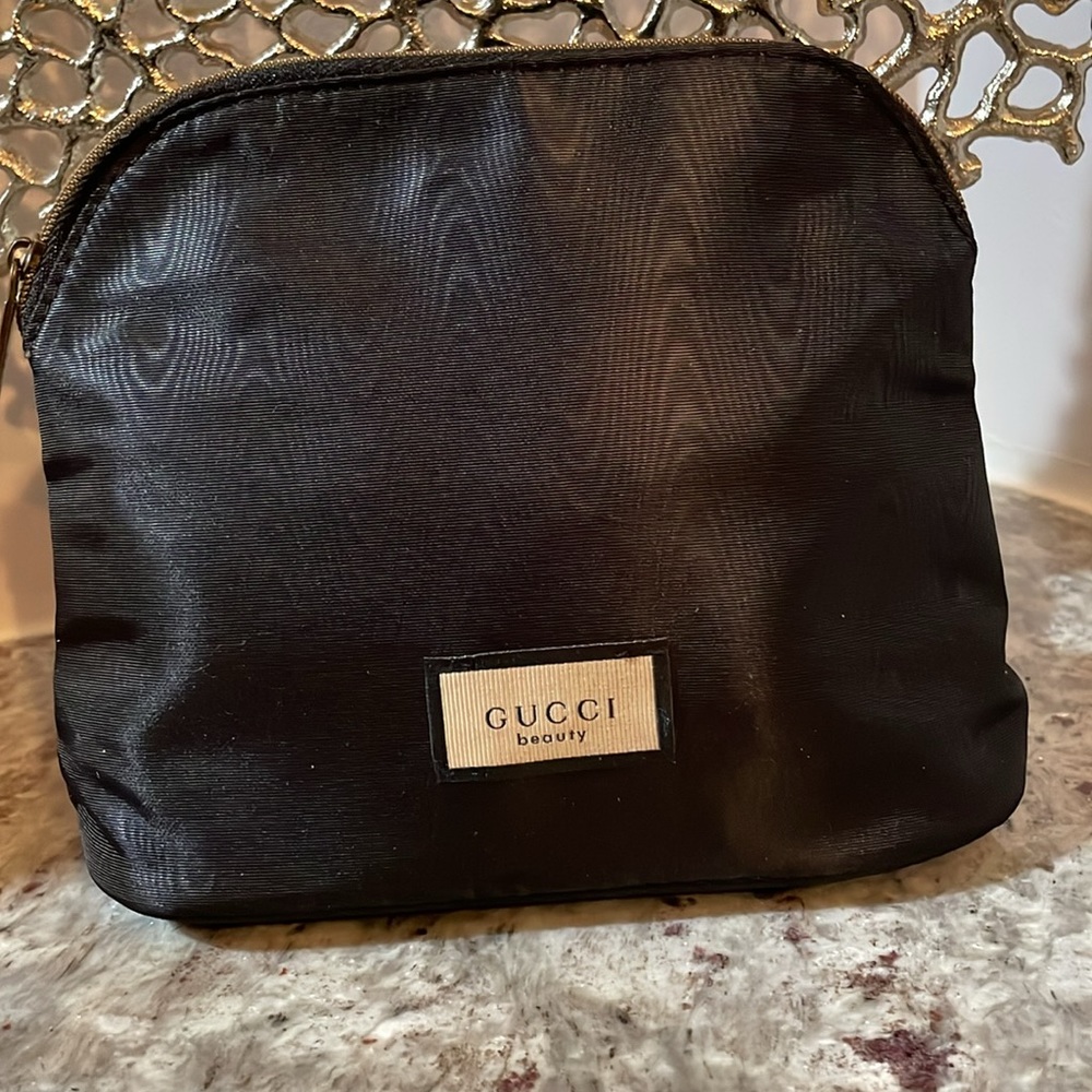 New Gucci Bloom Pouch View 2